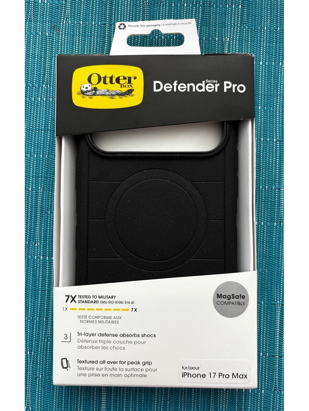 Otter Box Defender Pro Series for iPhone 17 Pro Max with MagSafe Black New
